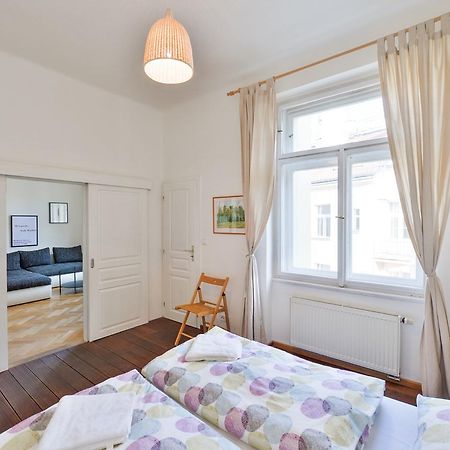 Old Town Sq. Apartment Praag Buitenkant foto